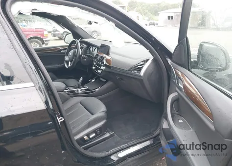 2021 BMW X3 xDrive30I z USA, uszkodzony, nr VIN 5UXTY5C07M9E58619